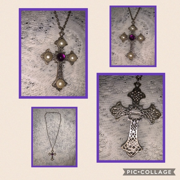 Sarah Coventry Jewelry - •1960’s Sarah Coventry Cross Pendent Necklace•